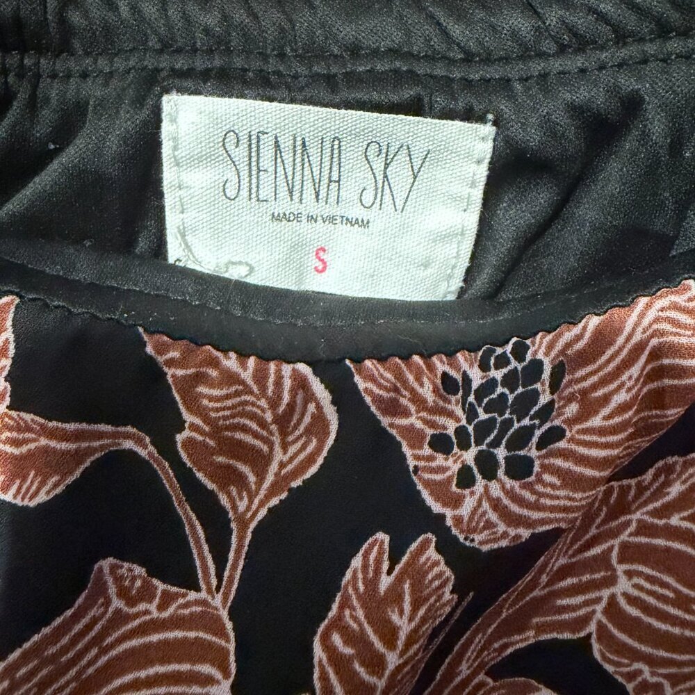 Sienna Sky Floral Asymmetrical Midi Skirt Small - Picture 4 of 5
